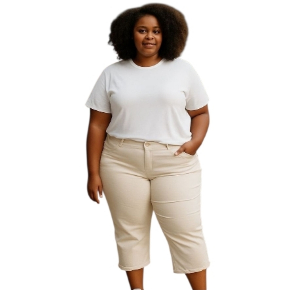 Lane Bryant Totally Cropped‎ Jeans PLUS Size 16 White Embroidered Pockets NWT
